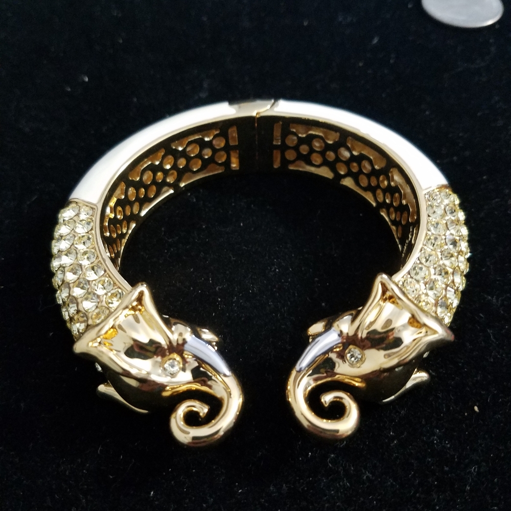 Elephant Cuff - image 2